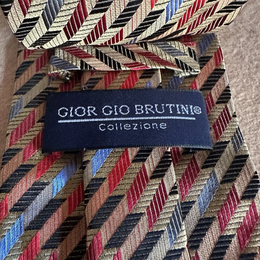 Gior Gio Brutini Giorgio Tie 60" x 3.75" Parquet Tessellated Ribbon pattern Silk